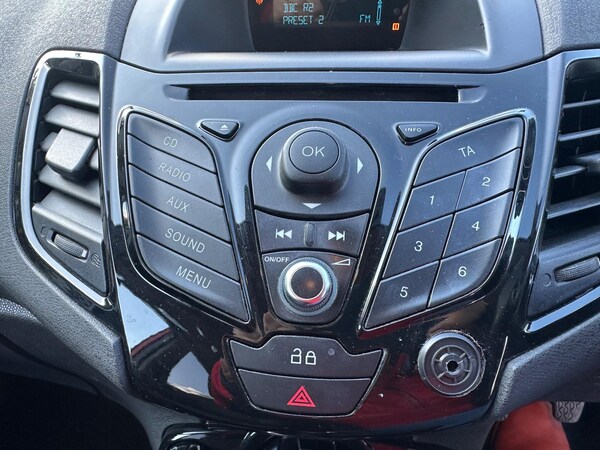 Used Ford Fiesta 2013 for sale - 76122385: Photo 11