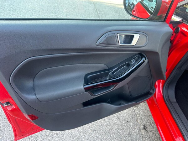Used Ford Fiesta 2013 for sale - 76122385: Photo 18