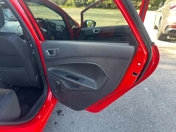 Used Ford Fiesta 2013 for sale - 76122385: Photo 23