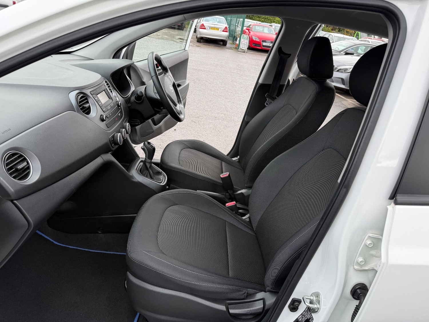 Used Hyundai i10 for sale - 76473398: Photo 15