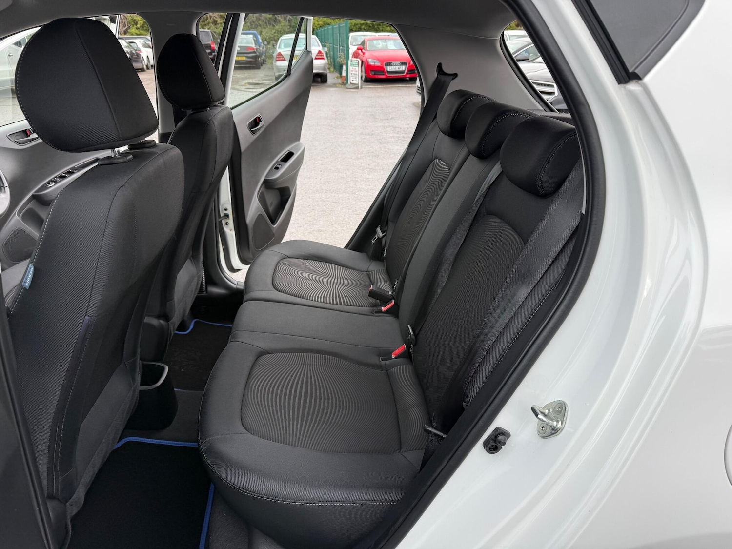 Used Hyundai i10 for sale - 76473398: Photo 18