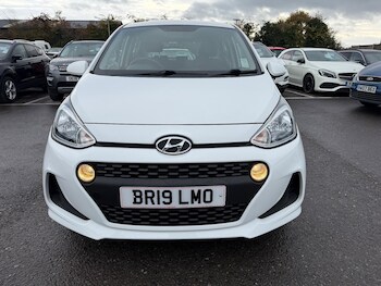 Used Hyundai i10 2019 for sale - 76473398: Photo
