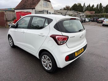 Used Hyundai i10 2019 for sale - 76473398: Photo