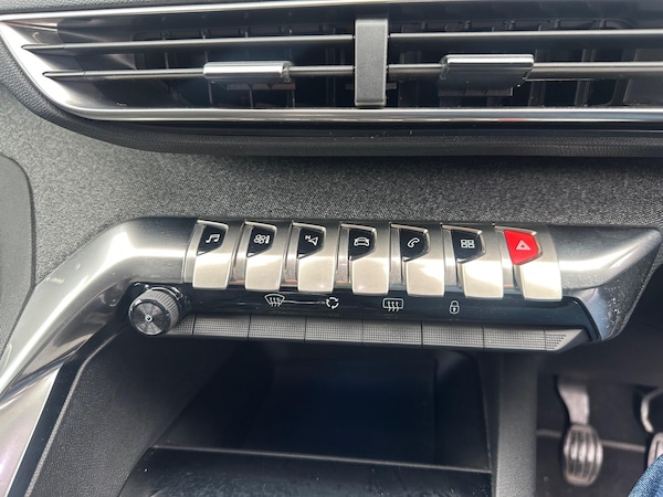 Used Peugeot 3008 2017 for sale - 75990999: Photo 12