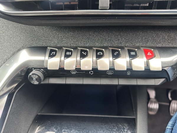 Used Peugeot 3008 2017 for sale - 75990999: Photo 15