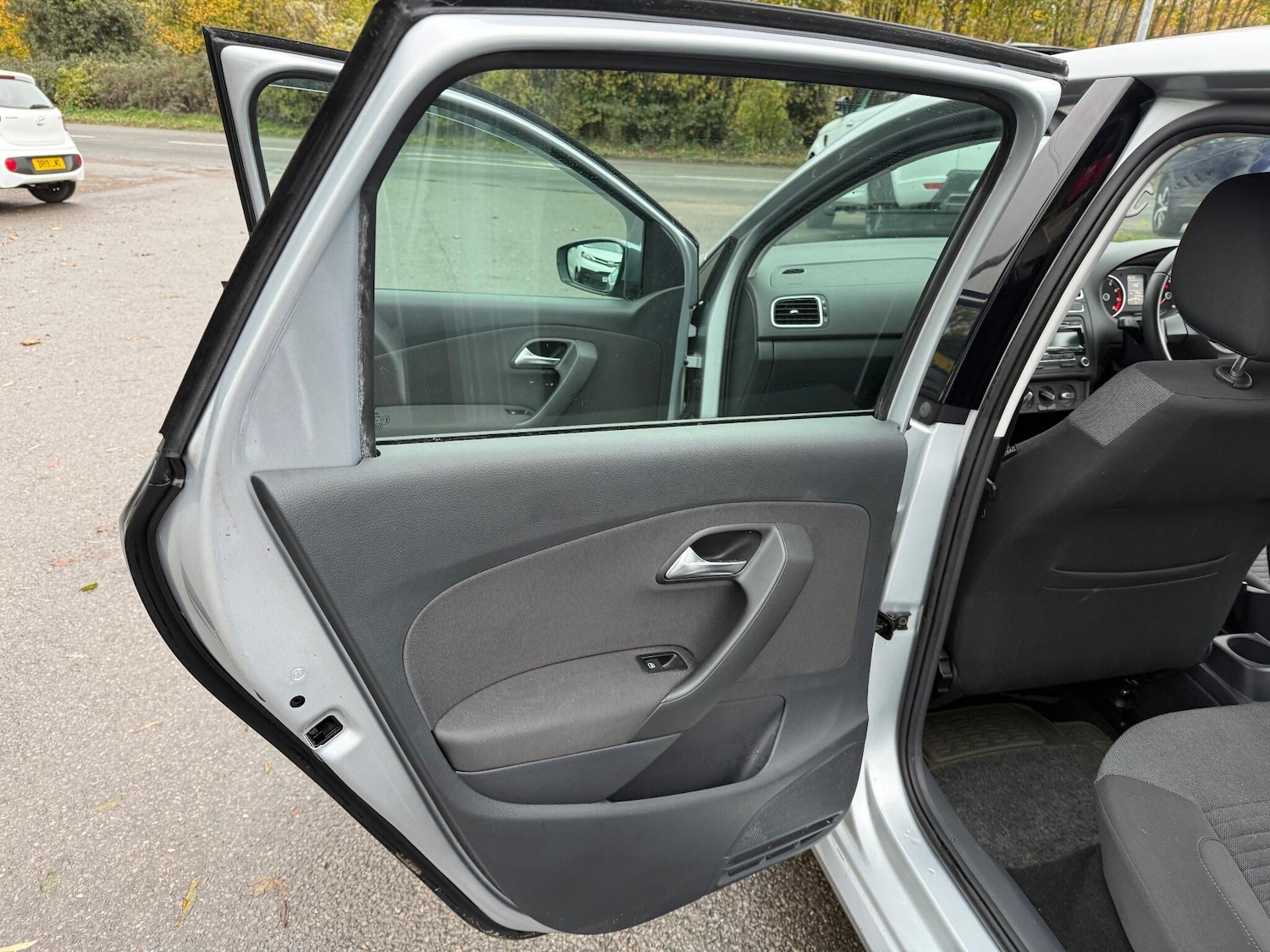 Used Volkswagen Polo 2011 for sale - 76537612: Photo 20