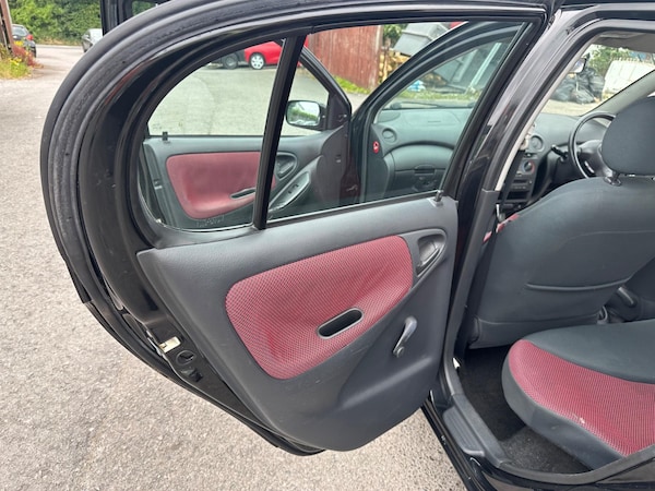Used Toyota Yaris 2005 for sale - 75319610: Photo 20