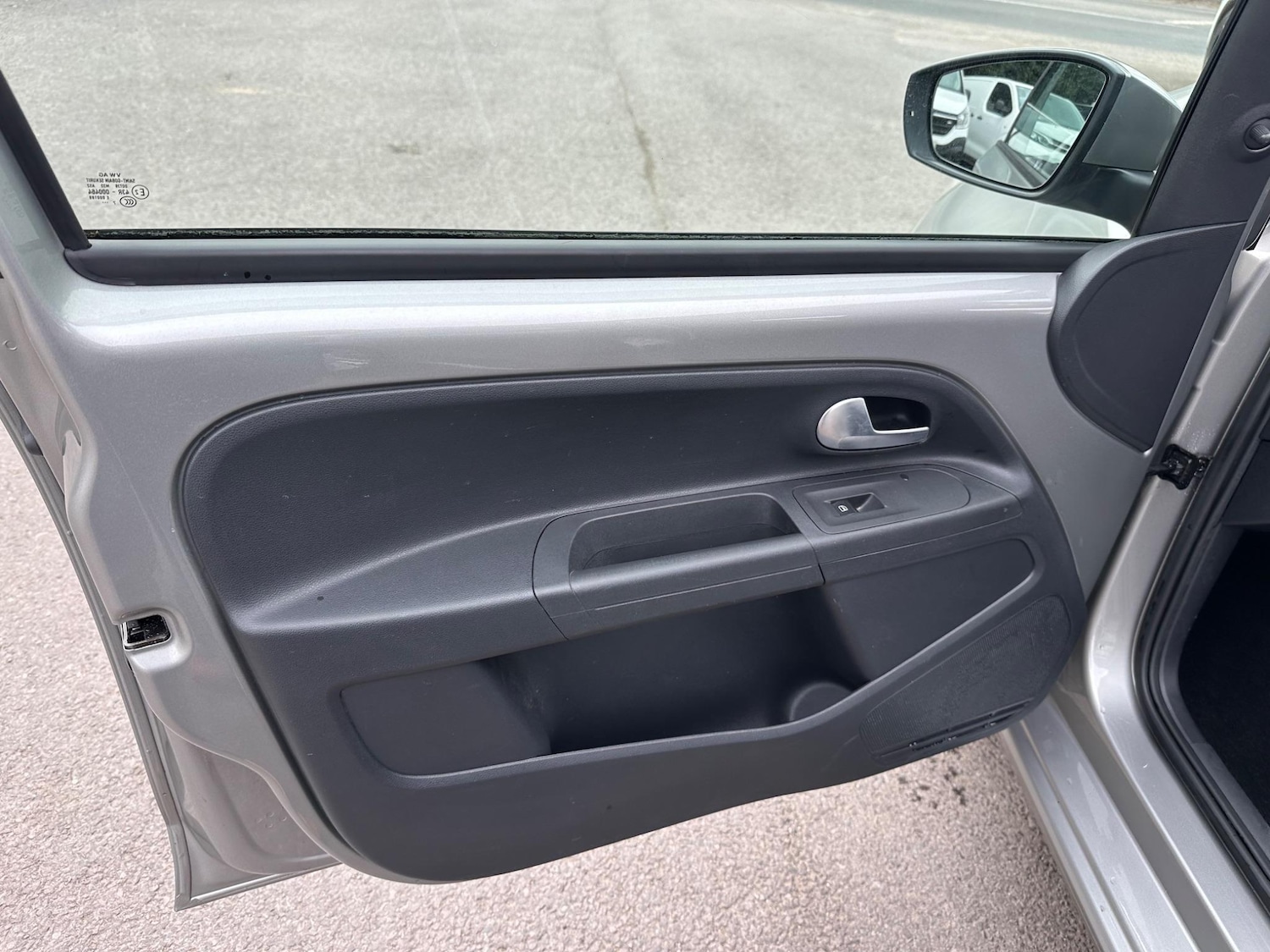 Used Volkswagen up! 2017 for sale - 76645961: Photo 16