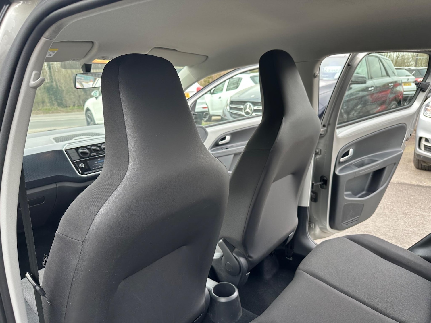 Used Volkswagen up! 2017 for sale - 76645961: Photo 17