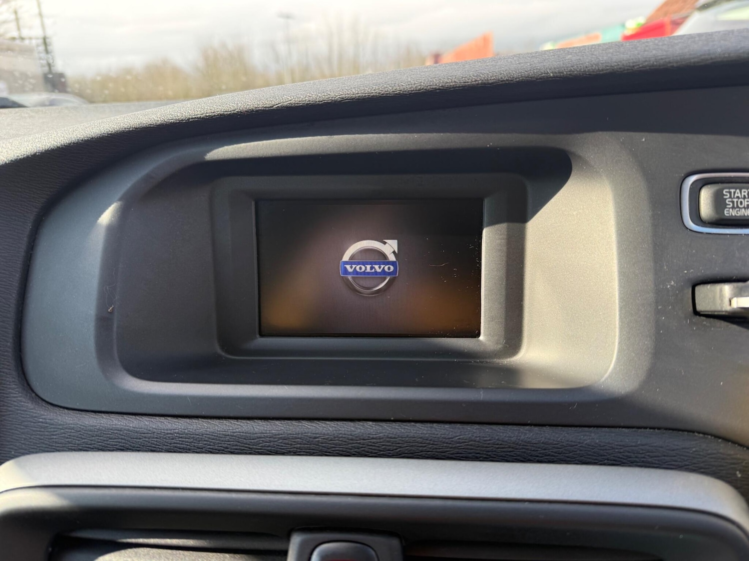 Used Volvo V40 2015 for sale - 77696157: Photo 10