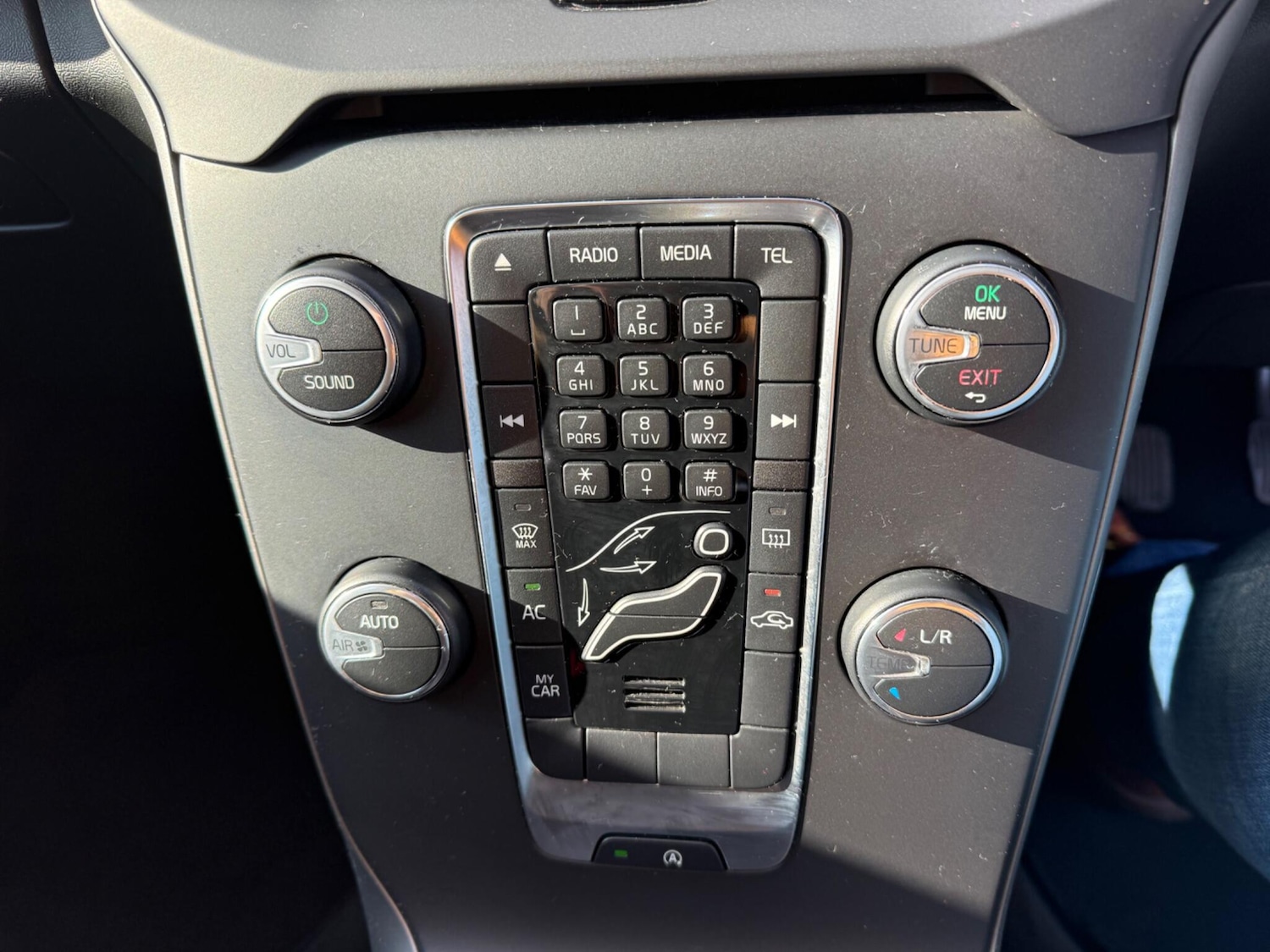 Used Volvo V40 2015 for sale - 77696157: Photo 12