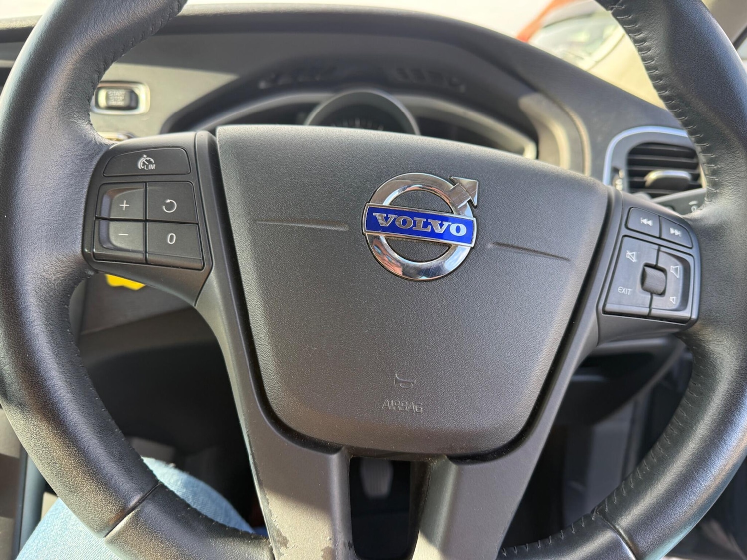 Used Volvo V40 2015 for sale - 77696157: Photo 13