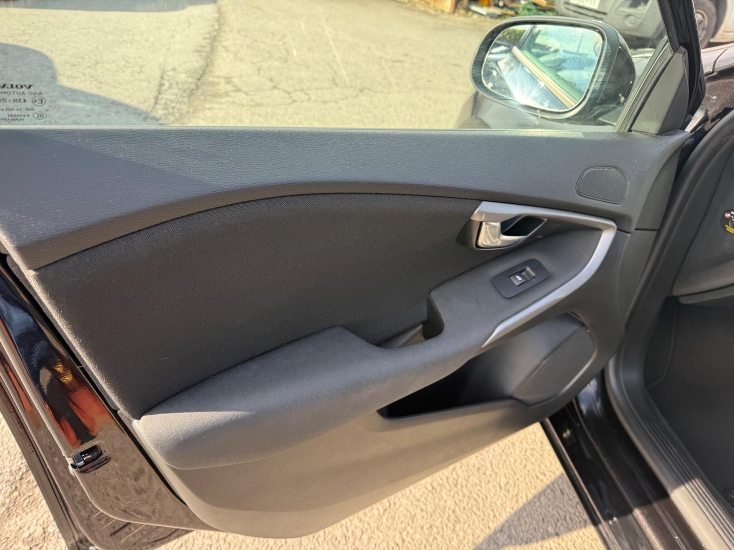 Used Volvo V40 2015 for sale - 77696157: Photo 19