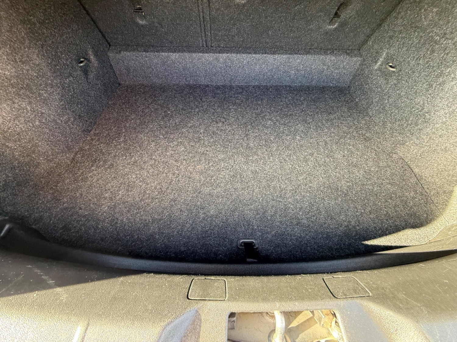 Used Volvo V40 2015 for sale - 77696157: Photo 25