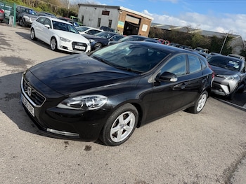 Used Volvo V40 2015 for sale - 77696157: Photo
