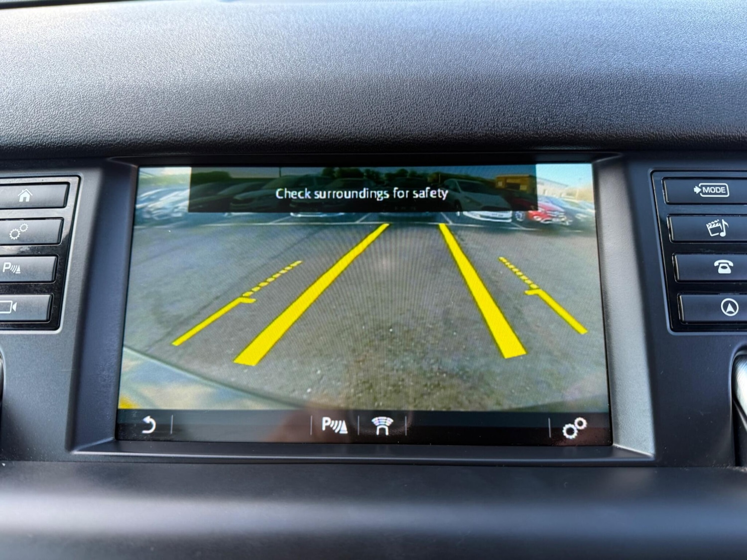 Used Land Rover Discovery Sport 2016 for sale - 77439963: Photo 12