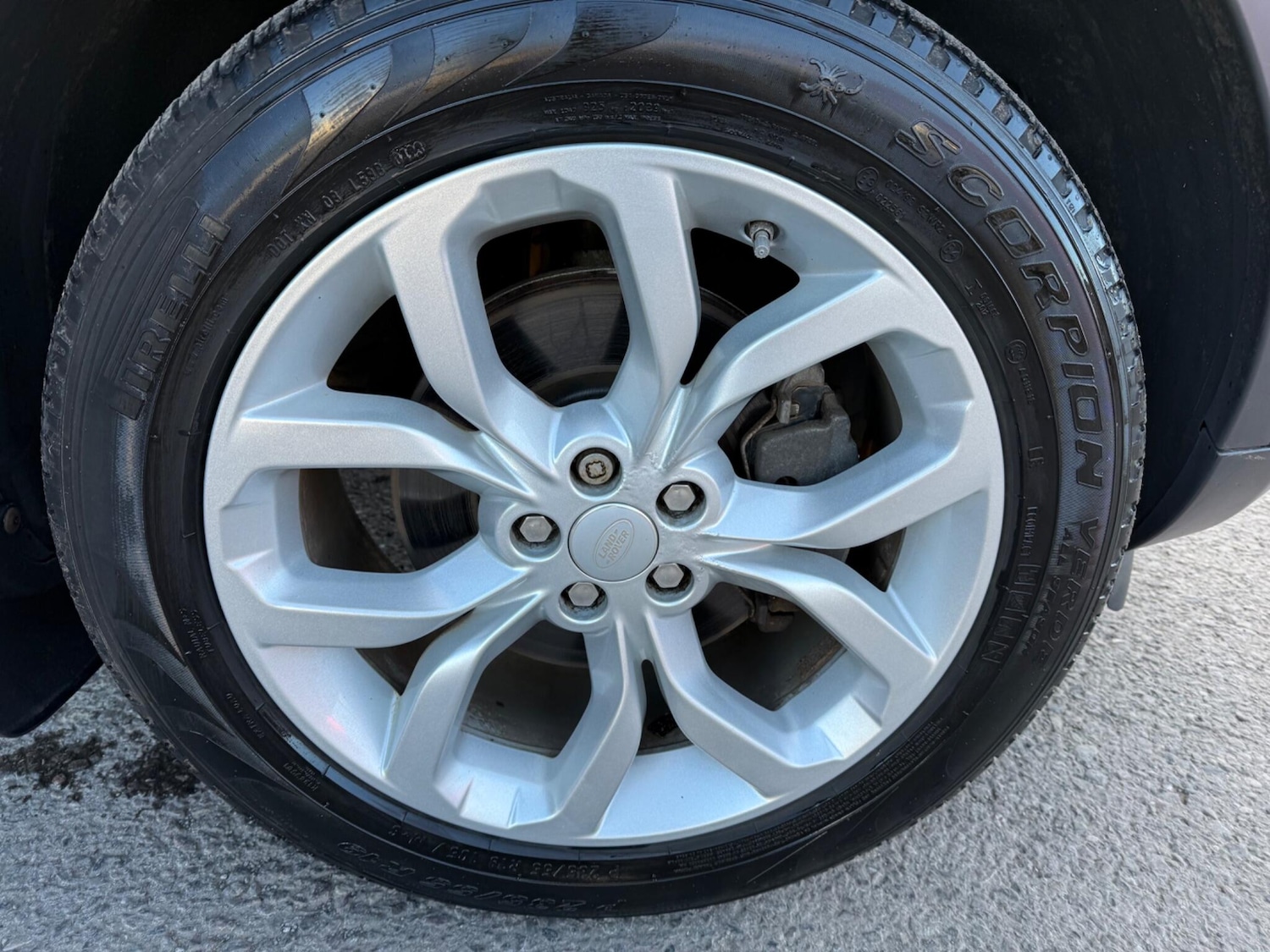 Used Land Rover Discovery Sport 2016 for sale - 77439963: Photo 45