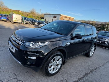 Used Land Rover Discovery Sport 2016 for sale - 77439963: Photo