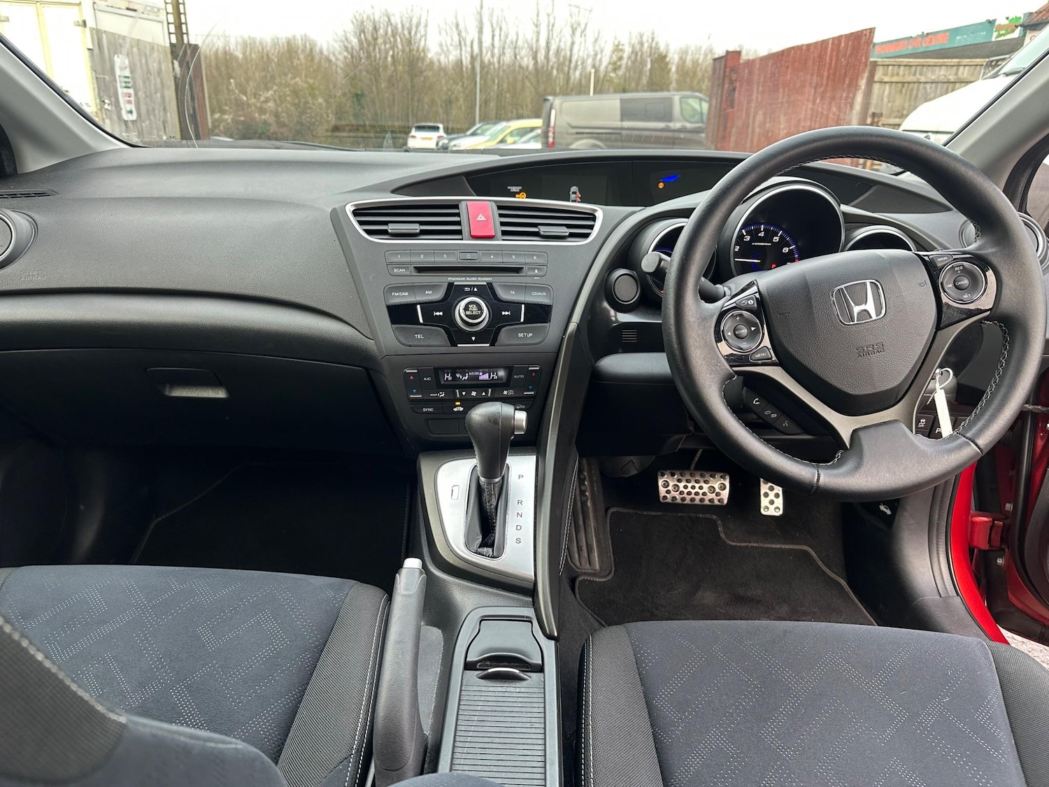 Used Honda Civic 2014 for sale - 76992926: Photo 11
