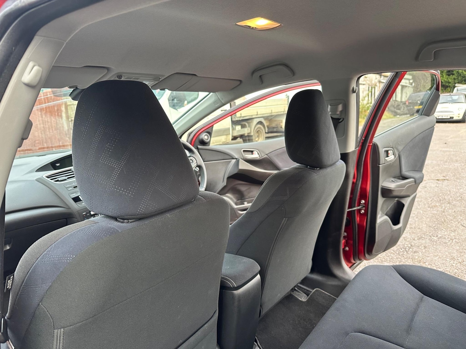 Used Honda Civic 2014 for sale - 76992926: Photo 17