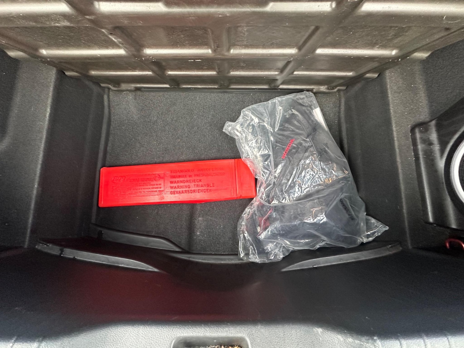 Used Honda Civic 2014 for sale - 76992926: Photo 24