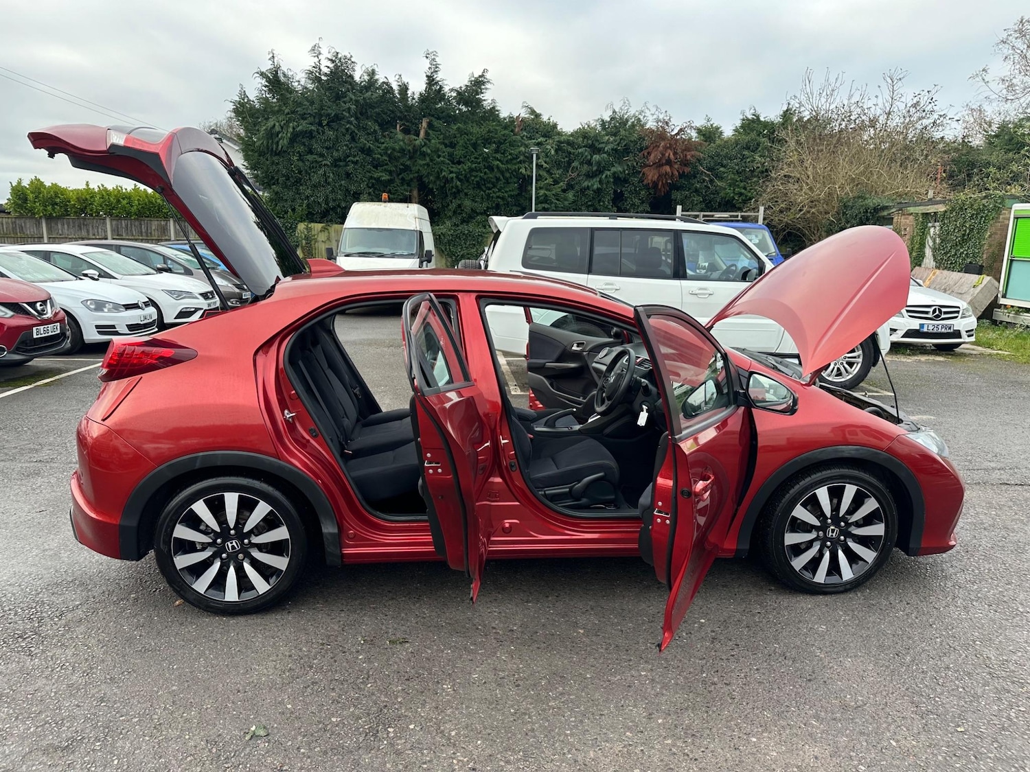 Used Honda Civic 2014 for sale - 76992926: Photo 29