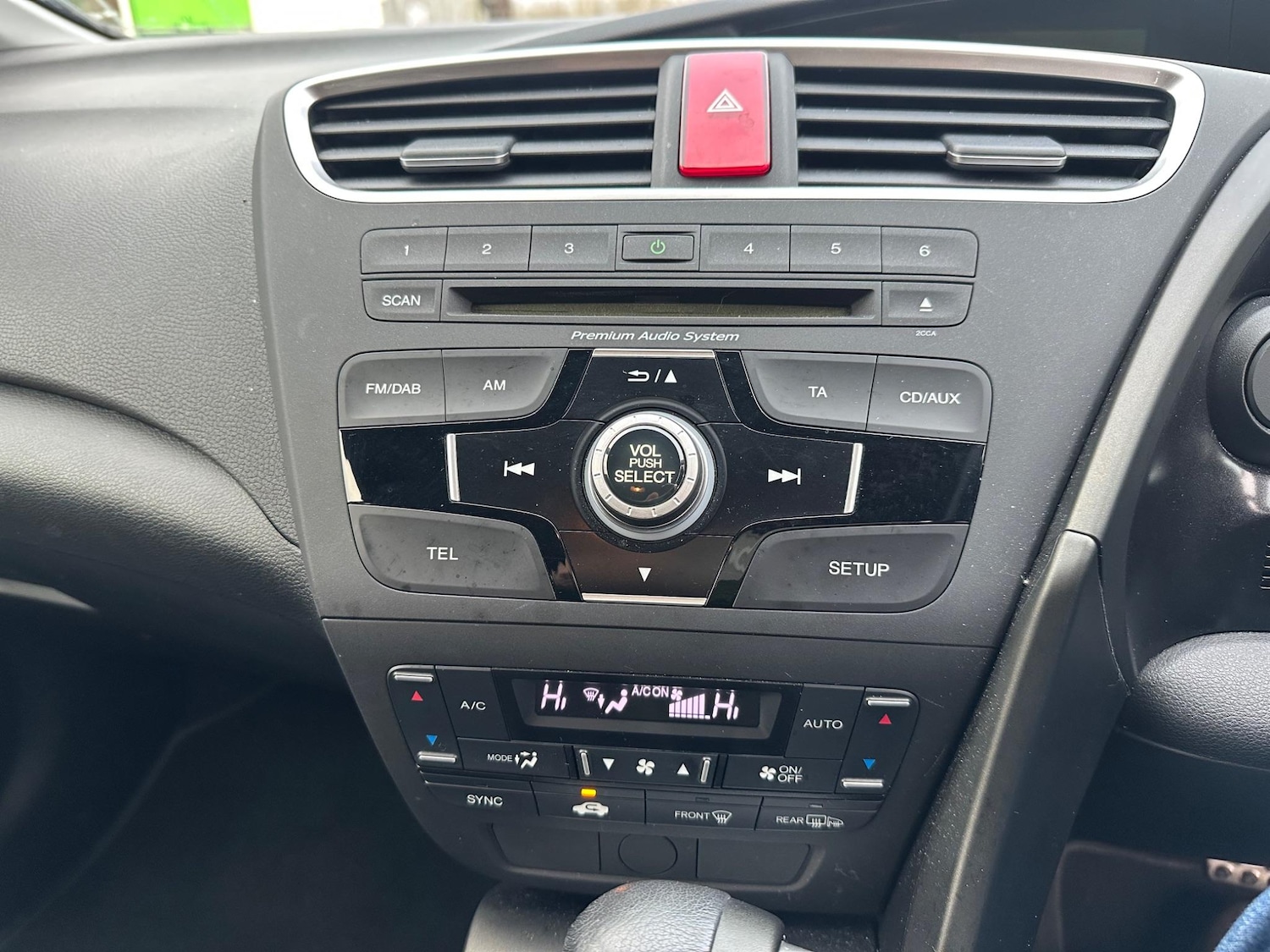 Used Honda Civic 2014 for sale - 76992926: Photo 6