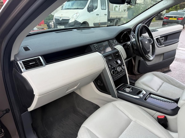 Used Land Rover Discovery Sport 2016 for sale - 76326314: Photo 25