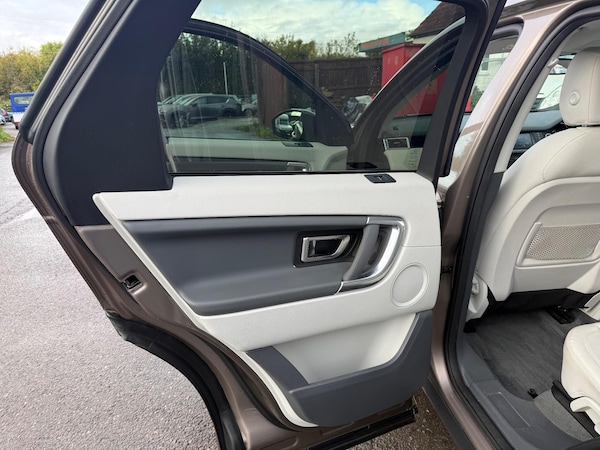 Used Land Rover Discovery Sport 2016 for sale - 76326314: Photo 27