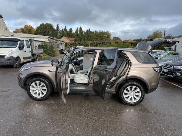 Used Land Rover Discovery Sport 2016 for sale - 76326314: Photo 32