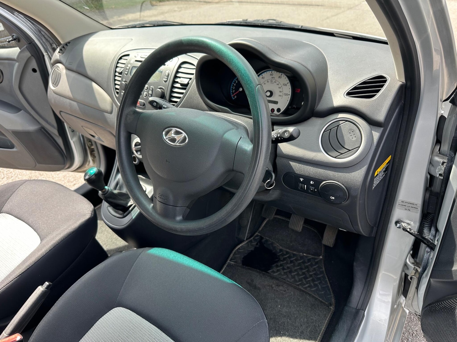 Used Hyundai i10 2009 for sale - 76667218: Photo 15