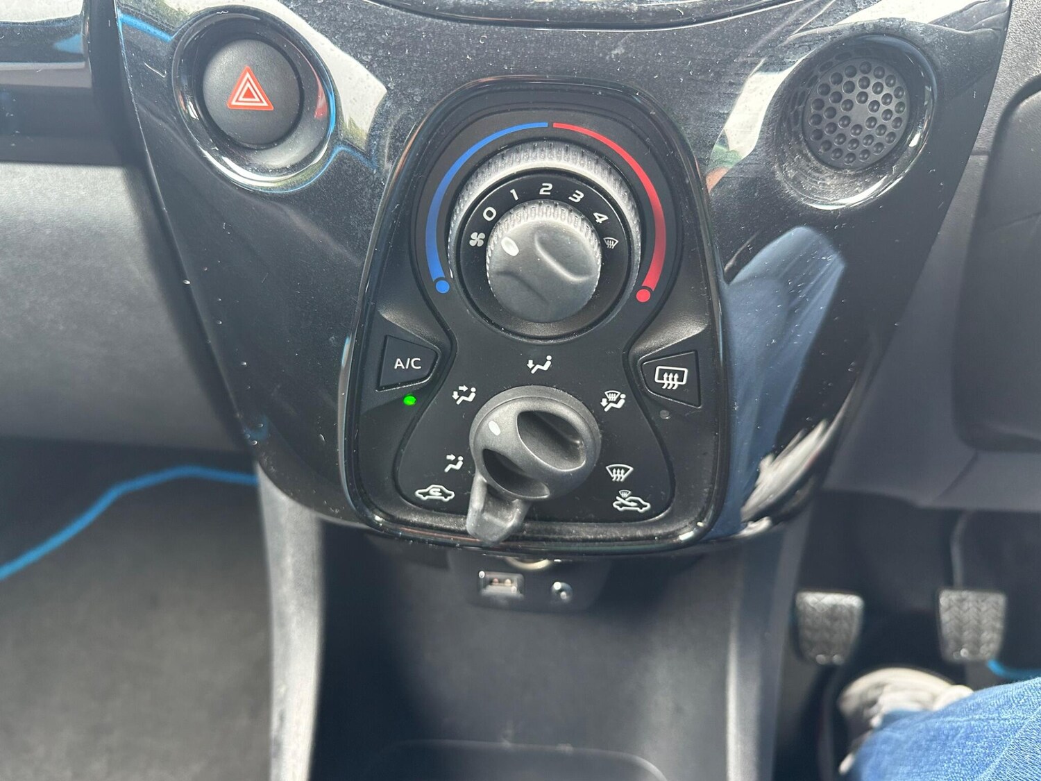 Used Toyota AYGO for sale - 77497557: Photo 13