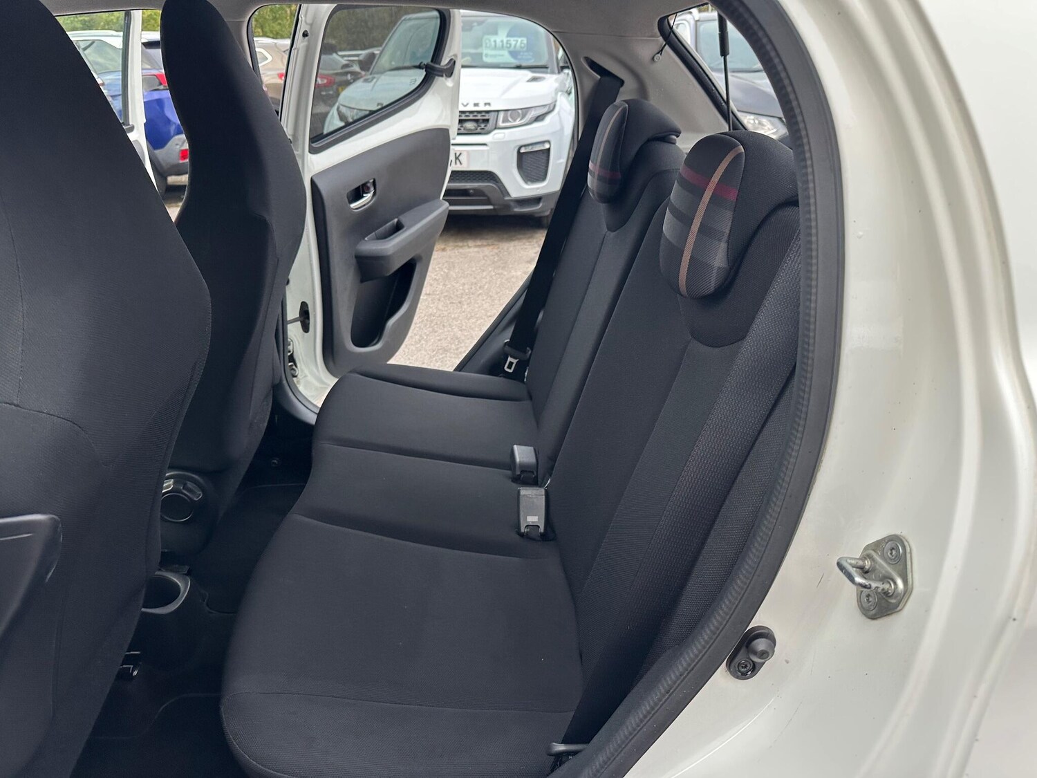 Used Peugeot 108 2015 for sale - 76307851: Photo 22