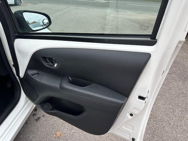 Used Peugeot 108 2015 for sale - 76307851: Photo 24