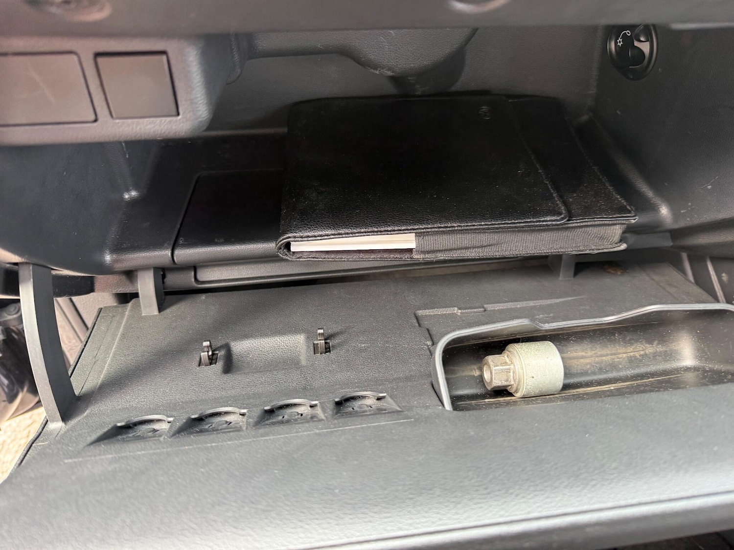 Used Volkswagen Polo 2016 for sale - 76990619: Photo 17