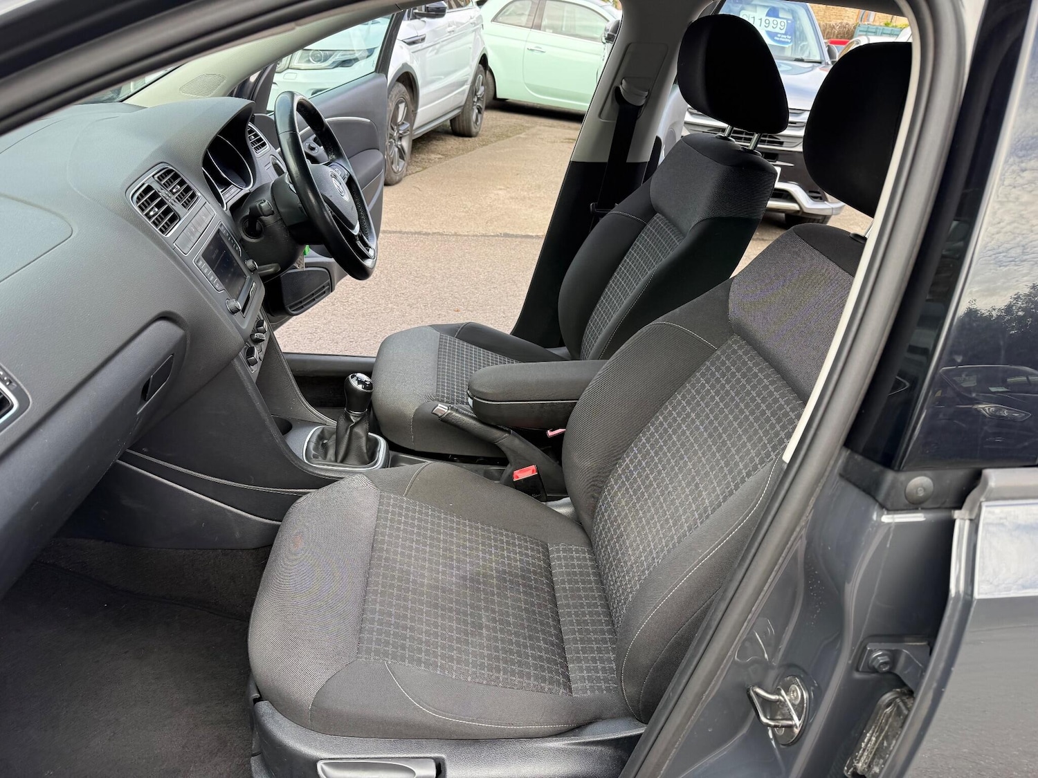 Used Volkswagen Polo 2016 for sale - 76990619: Photo 18