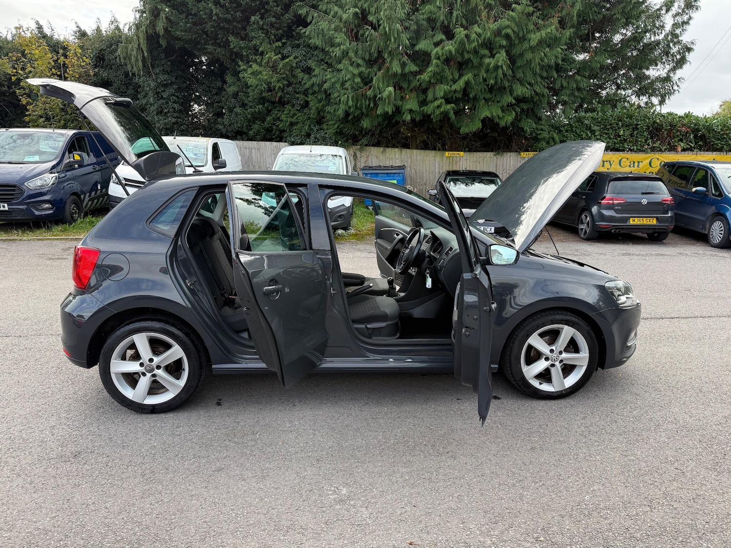 Used Volkswagen Polo 2016 for sale - 76990619: Photo 32