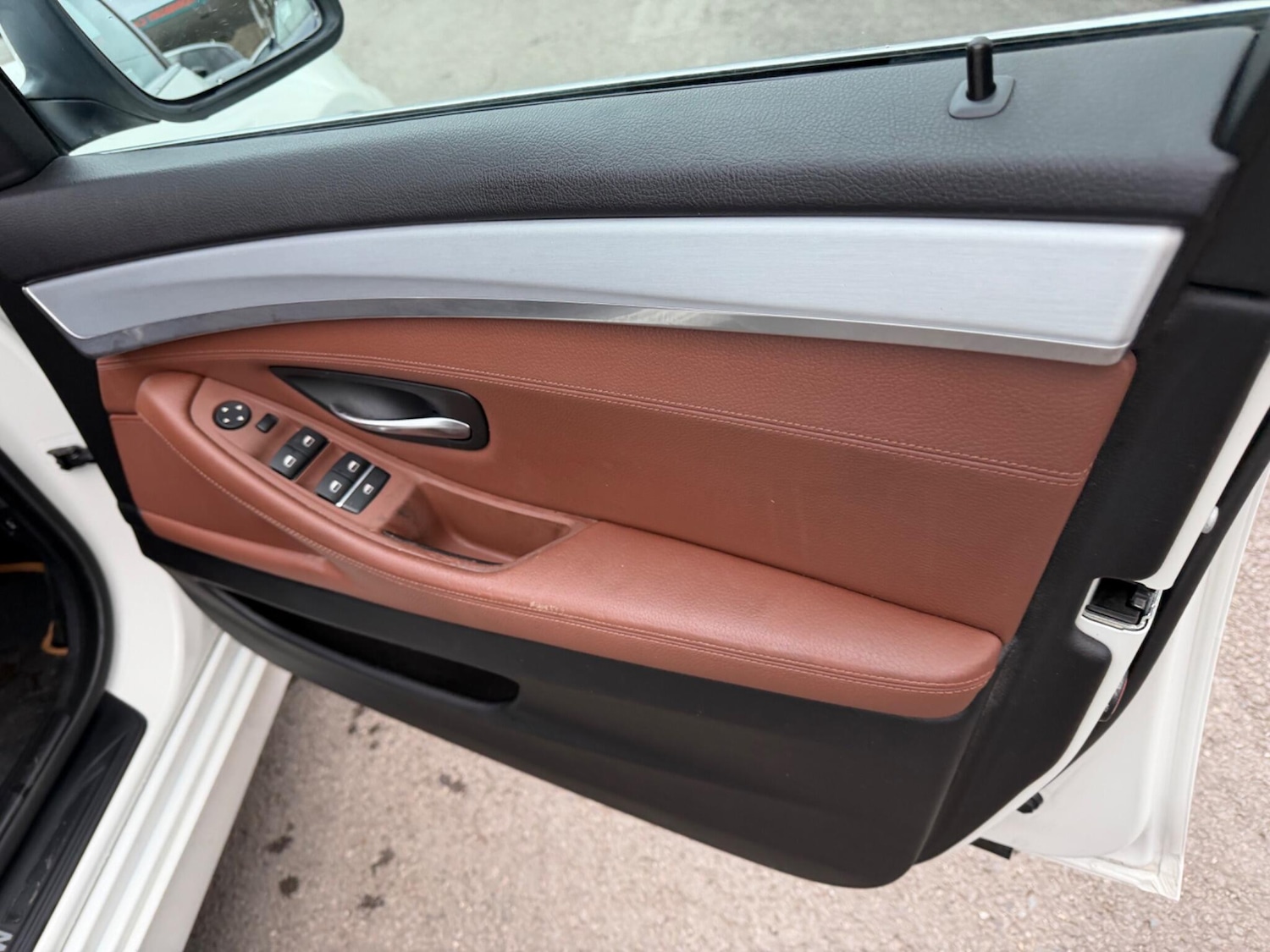 Used BMW 5 Series 2010 for sale - 77683123: Photo 31