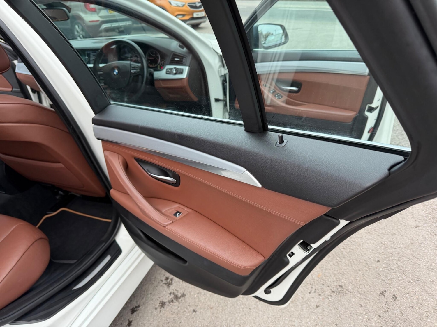 Used BMW 5 Series 2010 for sale - 77683123: Photo 32