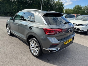 Used Volkswagen T-Roc 2018 for sale - 75448430: Photo