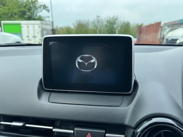 Used Mazda Mazda2 2015 for sale - 74477789: Photo 8
