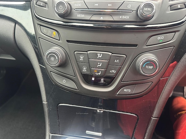 Used Vauxhall Insignia 2015 for sale - 76270780: Photo 11