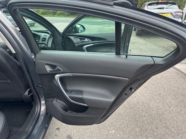 Used Vauxhall Insignia 2015 for sale - 76270780: Photo 25