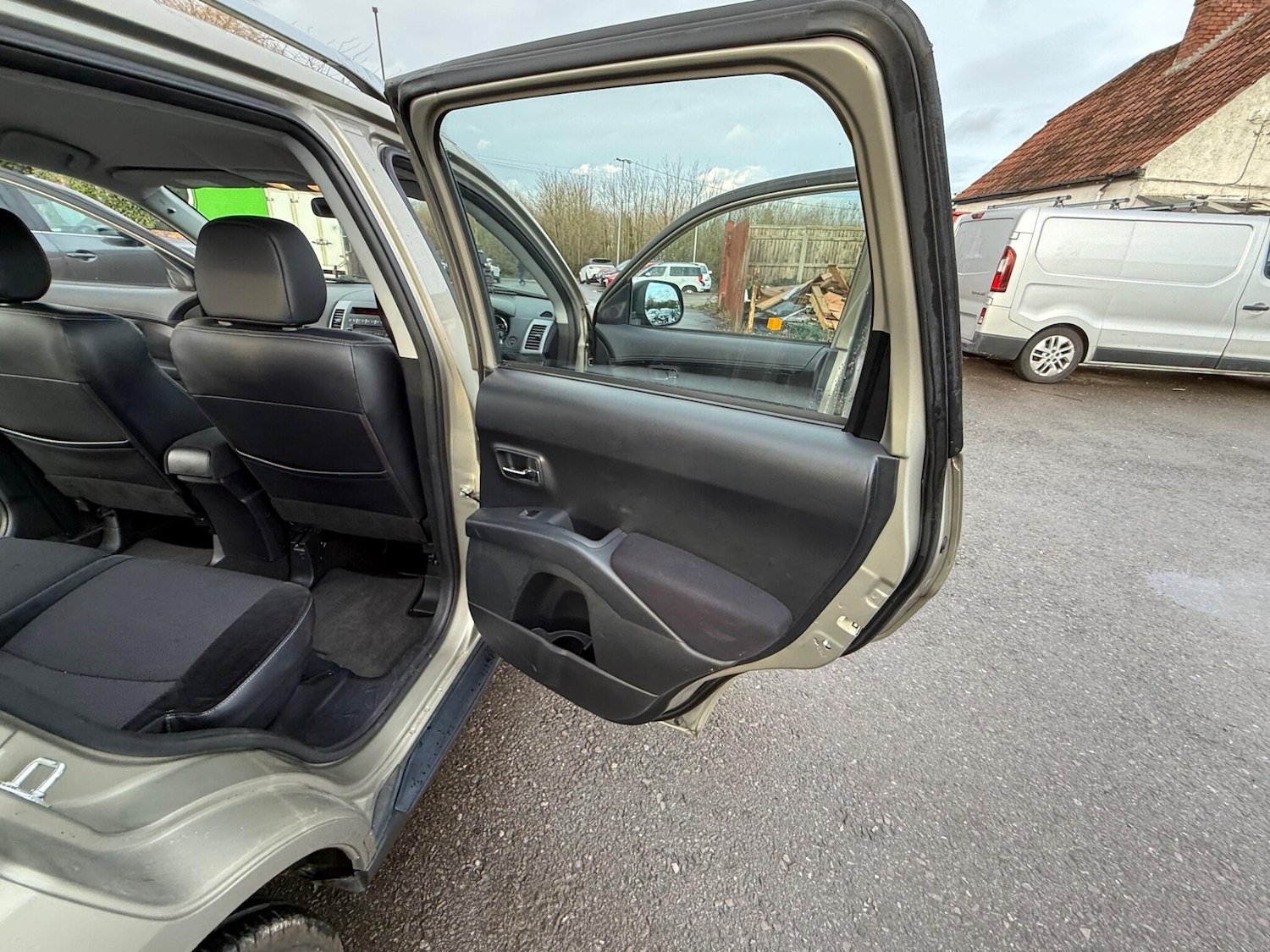 Used Citroen C-Crosser for sale - 77267544: Photo 21