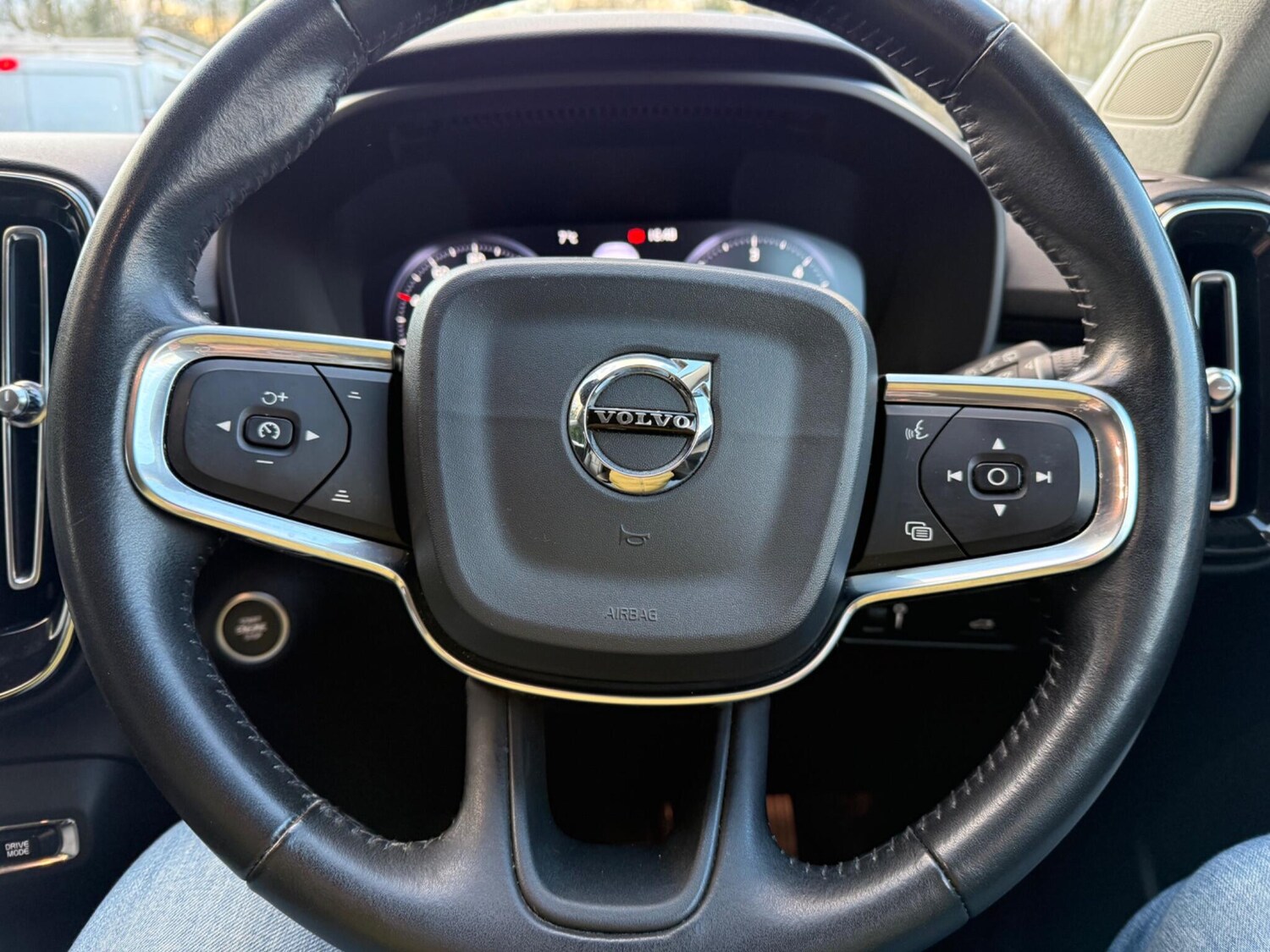 Used Volvo XC40 2019 for sale - 77633404: Photo 18