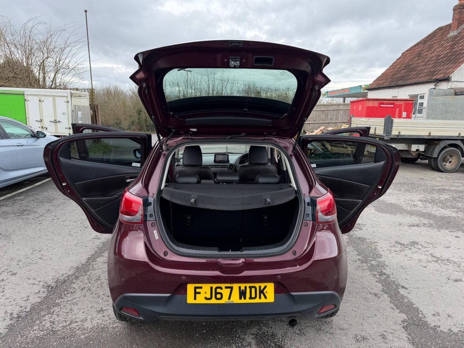 Used Mazda Mazda2 2017 for sale - 77538179: Photo 35