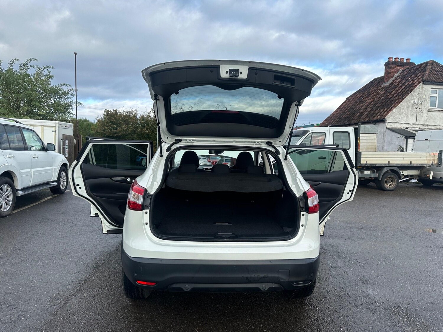 Used Nissan Qashqai 2016 for sale - 76993536: Photo 37