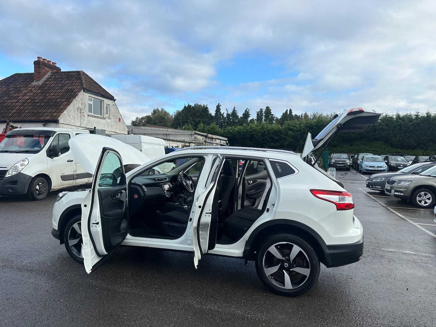 Used Nissan Qashqai 2016 for sale - 76993536: Photo 38