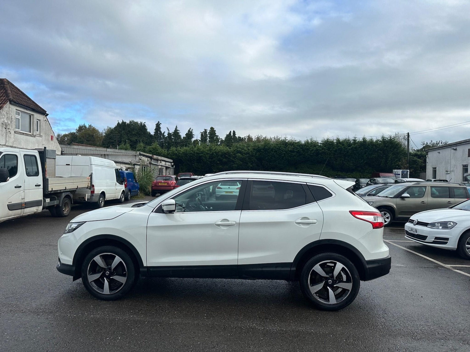 Used Nissan Qashqai 2016 for sale - 76993536: Photo 8