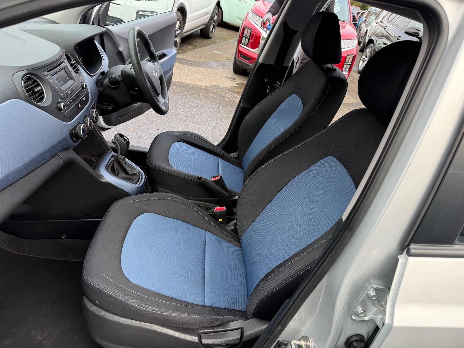 Used Hyundai i10 2014 for sale - 76714217: Photo 14